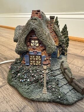Thomas kinkade sweetheart cottage - Hawthorne village